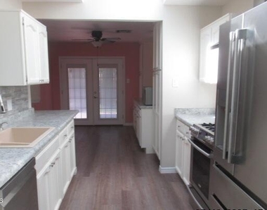 739 Espada Drive - Photo Thumbnail 7
