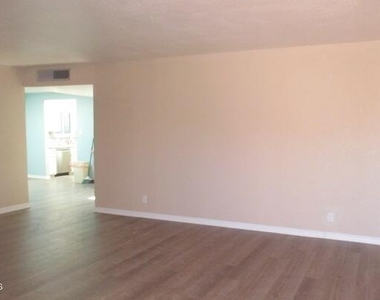 739 Espada Drive - Photo Thumbnail 3