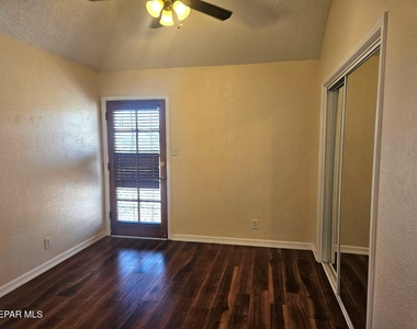 11235 Kachina Drive - Photo Thumbnail 21