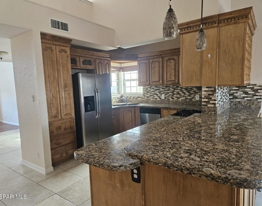 11235 Kachina Drive - Photo Thumbnail 3