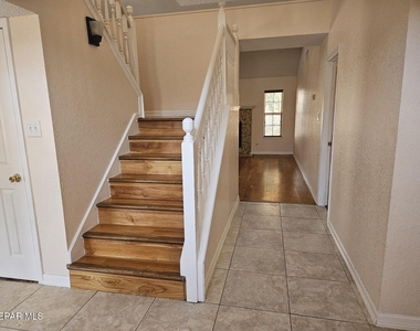 11235 Kachina Drive - Photo Thumbnail 1