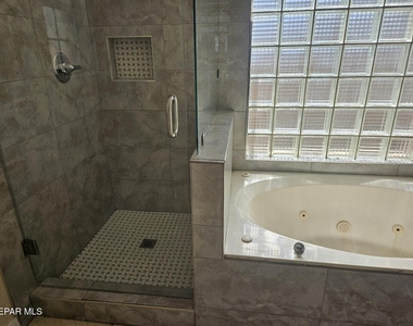 11235 Kachina Drive - Photo Thumbnail 14