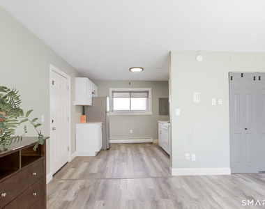 36 Woodbury Avenue - Photo Thumbnail 3