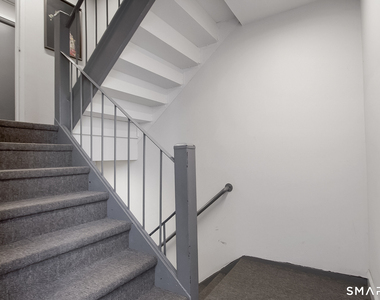 36 Woodbury Avenue - Photo Thumbnail 14