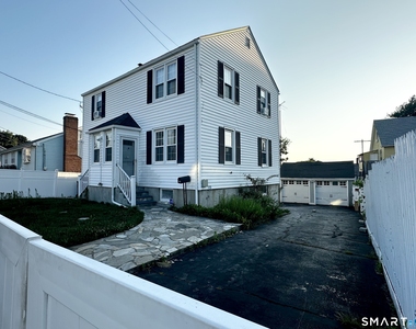339 Thompson Street - Photo Thumbnail 2