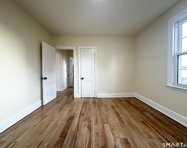 339 Thompson Street - Photo Thumbnail 24