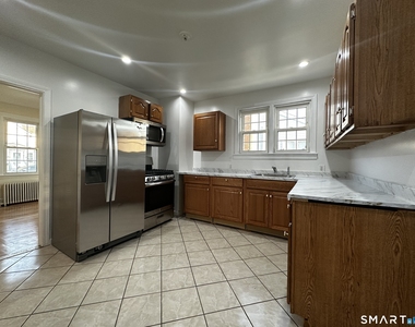 339 Thompson Street - Photo Thumbnail 14