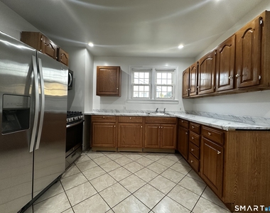339 Thompson Street - Photo Thumbnail 16