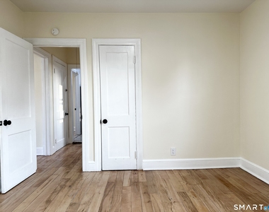 339 Thompson Street - Photo Thumbnail 23