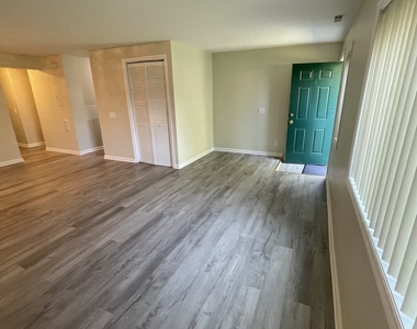 31 Stuart Avenue - Photo Thumbnail 1