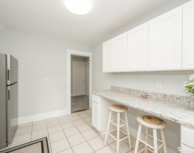 300 Hubbard Avenue - Photo Thumbnail 20