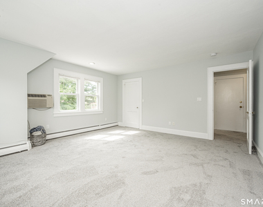 300 Hubbard Avenue - Photo Thumbnail 13