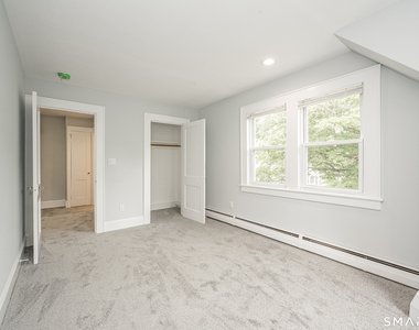 300 Hubbard Avenue - Photo Thumbnail 5