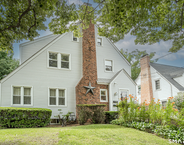 300 Hubbard Avenue - Photo Thumbnail 1