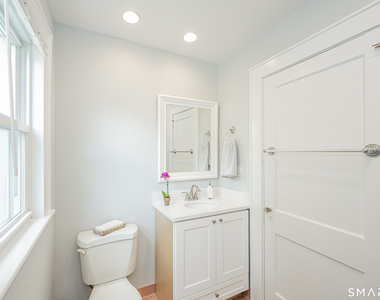 300 Hubbard Avenue - Photo Thumbnail 8