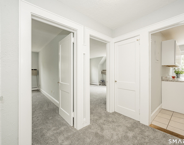 300 Hubbard Avenue - Photo Thumbnail 11