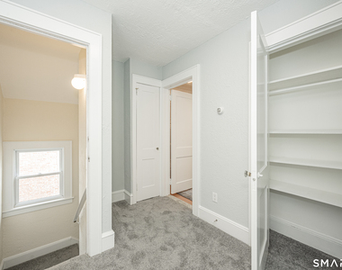 300 Hubbard Avenue - Photo Thumbnail 10
