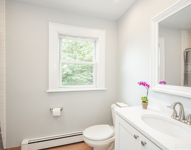 300 Hubbard Avenue - Photo Thumbnail 6