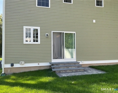 38 Glastonbury Avenue - Photo Thumbnail 15