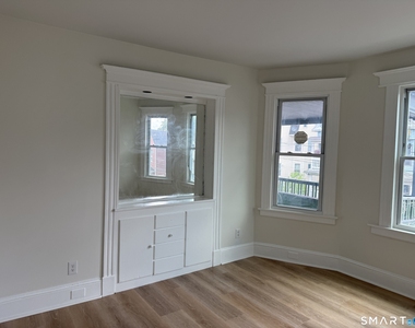 173 Chestnut Avenue - Photo Thumbnail 3