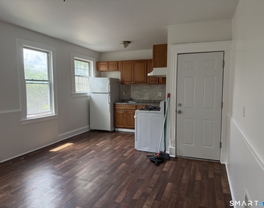 173 Chestnut Avenue - Photo Thumbnail 9