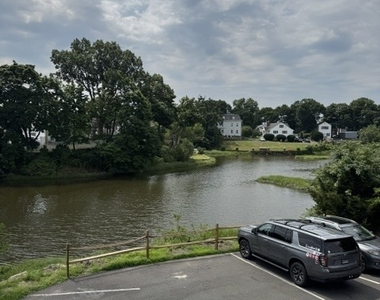 265 East Avenue - Photo Thumbnail 5