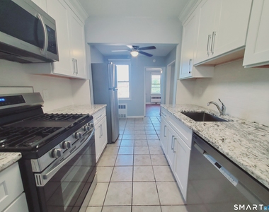 39 Glenbrook Road - Photo Thumbnail 2