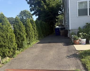 196 Ohio Avenue - Photo Thumbnail 2