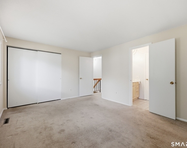 40 Conestoga Way - Photo Thumbnail 16