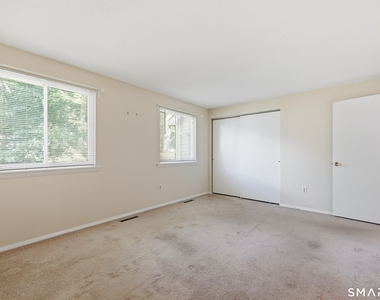 40 Conestoga Way - Photo Thumbnail 17