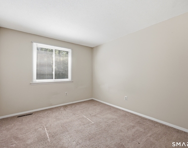 40 Conestoga Way - Photo Thumbnail 13