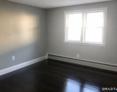 509 Burnside Avenue - Photo Thumbnail 6