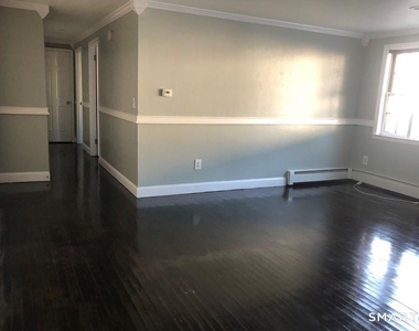 509 Burnside Avenue - Photo Thumbnail 5