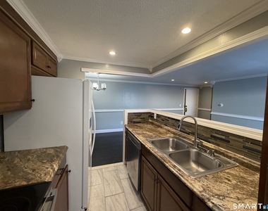 509 Burnside Avenue - Photo Thumbnail 2