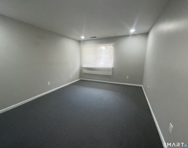471 Whalley Avenue - Photo Thumbnail 5