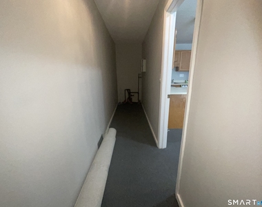 471 Whalley Avenue - Photo Thumbnail 7
