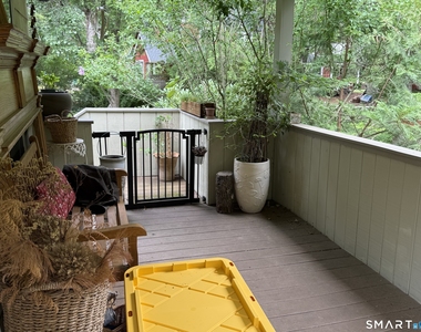 252 B Norwalk Road - Photo Thumbnail 9