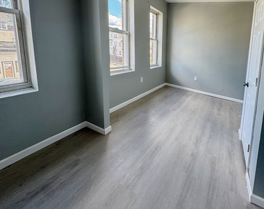1597 Park Street - Photo Thumbnail 4
