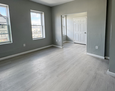 1597 Park Street - Photo Thumbnail 2
