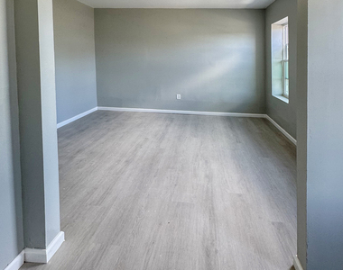 1597 Park Street - Photo Thumbnail 3