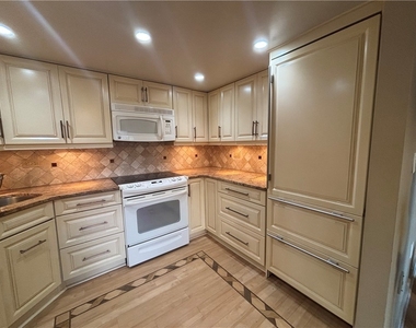 1 Trimont Ln - Photo Thumbnail 4