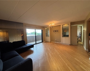 1 Trimont Ln - Photo Thumbnail 9