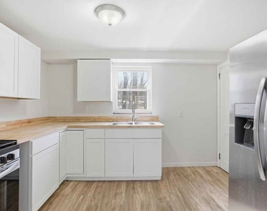 1219 Circle Dr - Photo Thumbnail 14