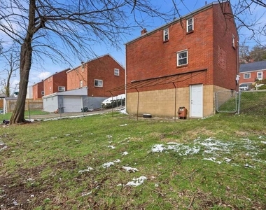 1219 Circle Dr - Photo Thumbnail 2