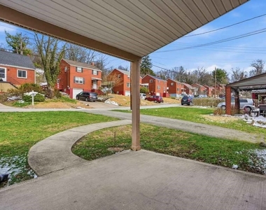 1219 Circle Dr - Photo Thumbnail 1