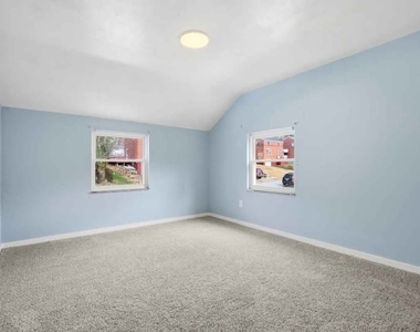 1219 Circle Dr - Photo Thumbnail 10