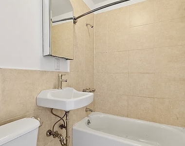 401 East 115th Street - Photo Thumbnail 3