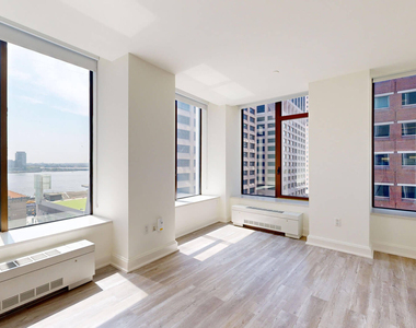 10 Hanover Square - Photo Thumbnail 2