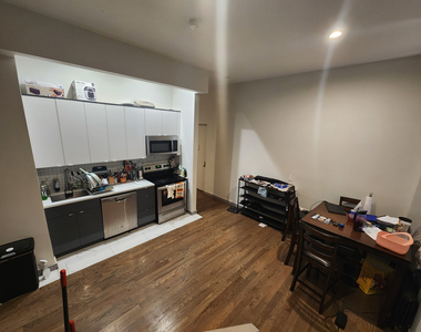 700 West 175th Street - Photo Thumbnail 3