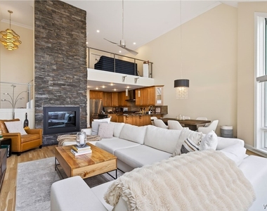 36 Harbour Point - Photo Thumbnail 4